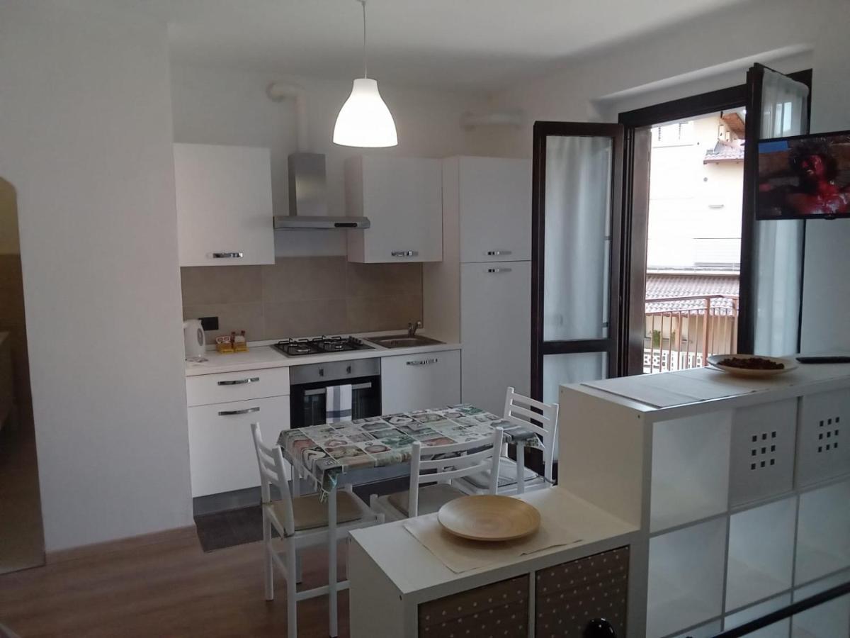 Апартаменты Casa Stefania 3 Манделло-дель-Ларио Экстерьер фото